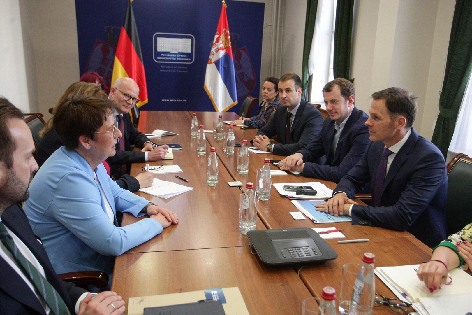 Синиша Мали представио економске резултате и потенцијалe Србије за даља улагања
