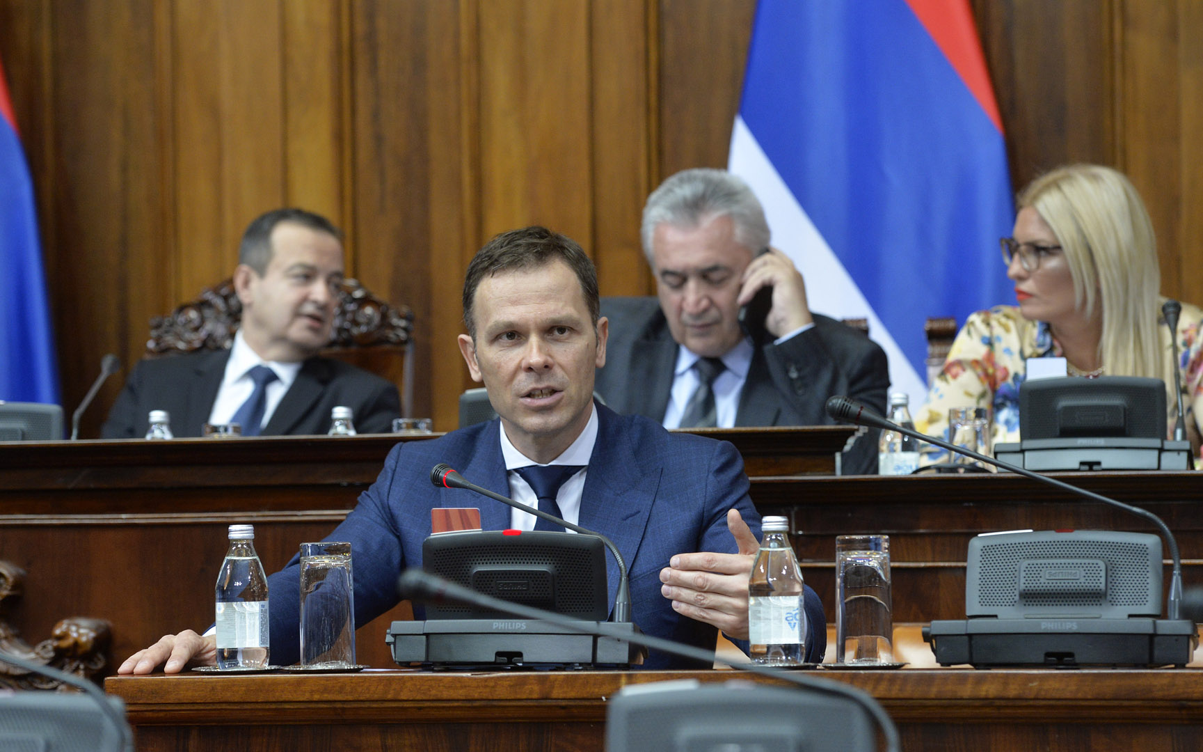 Siniša Mali predstavio Predlog zakona o dodatnih 100 evra za mlade
