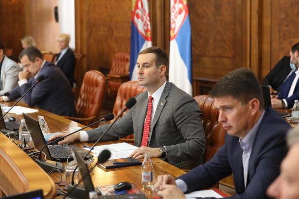 Stanivuković: Posvećeni smo unapređenju položaja radnika u Srbiji
