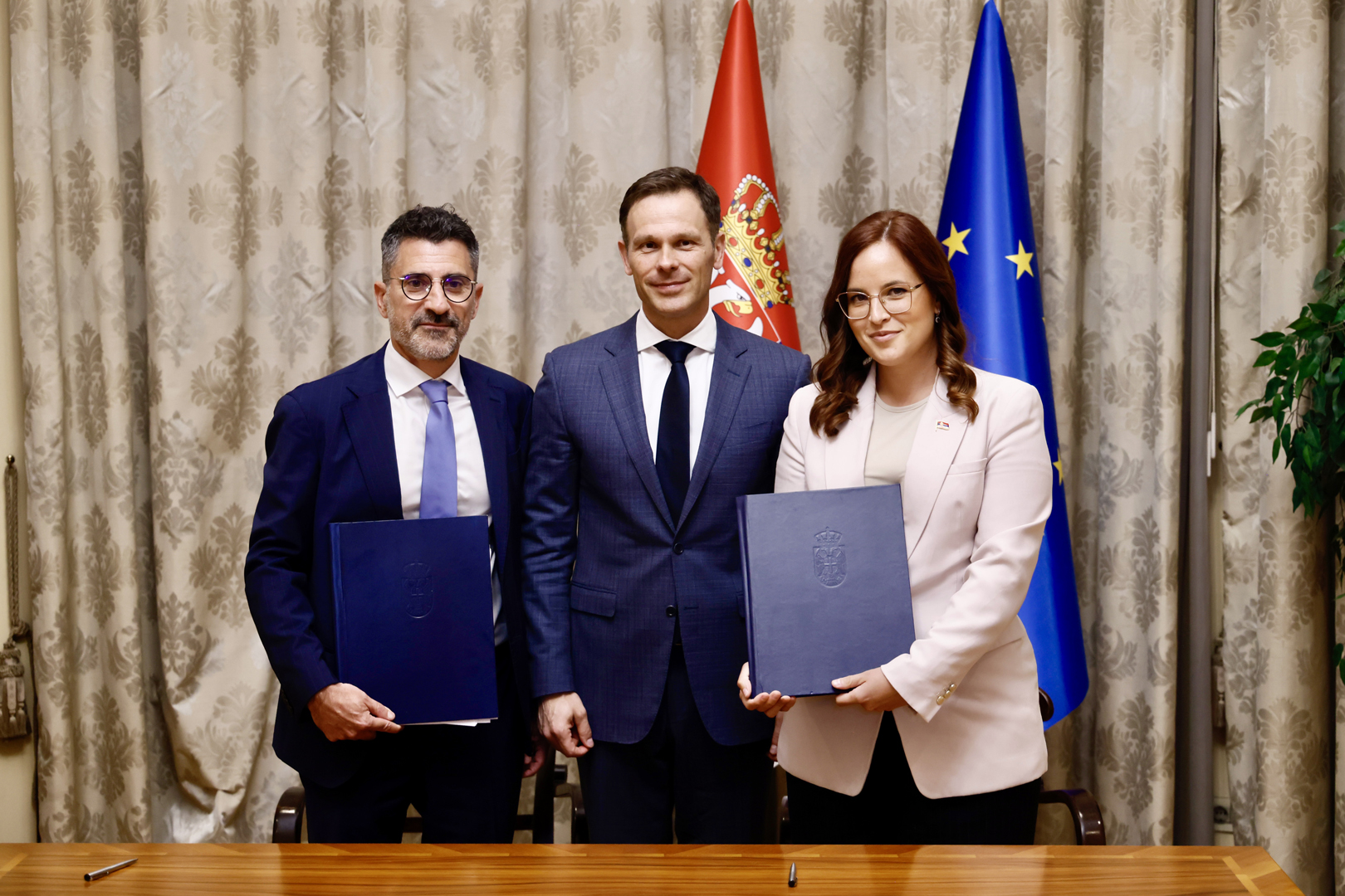 У Влади Србије потписани уговори о Пројекту унапређењу квалитета ваздуха